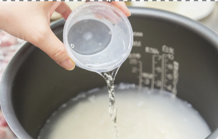 ご飯を美味しく炊く水｜硬度50mg/L前後の軟水