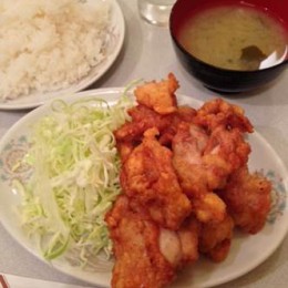 鳥の骨なし唐揚げ定食（マヨ、ケチャップなし）