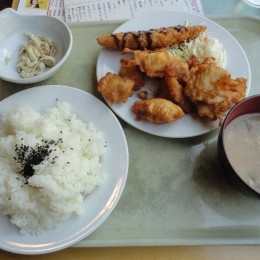 魚フライとからあげ定食、ご飯特盛、からあげ特盛